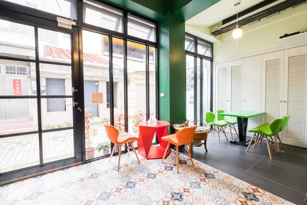 Zhizhu Homestay Tainan Bagian luar foto