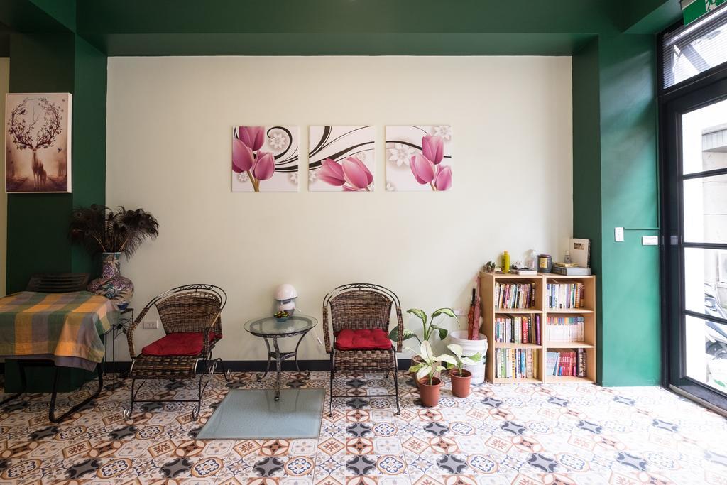 Zhizhu Homestay Tainan Bagian luar foto