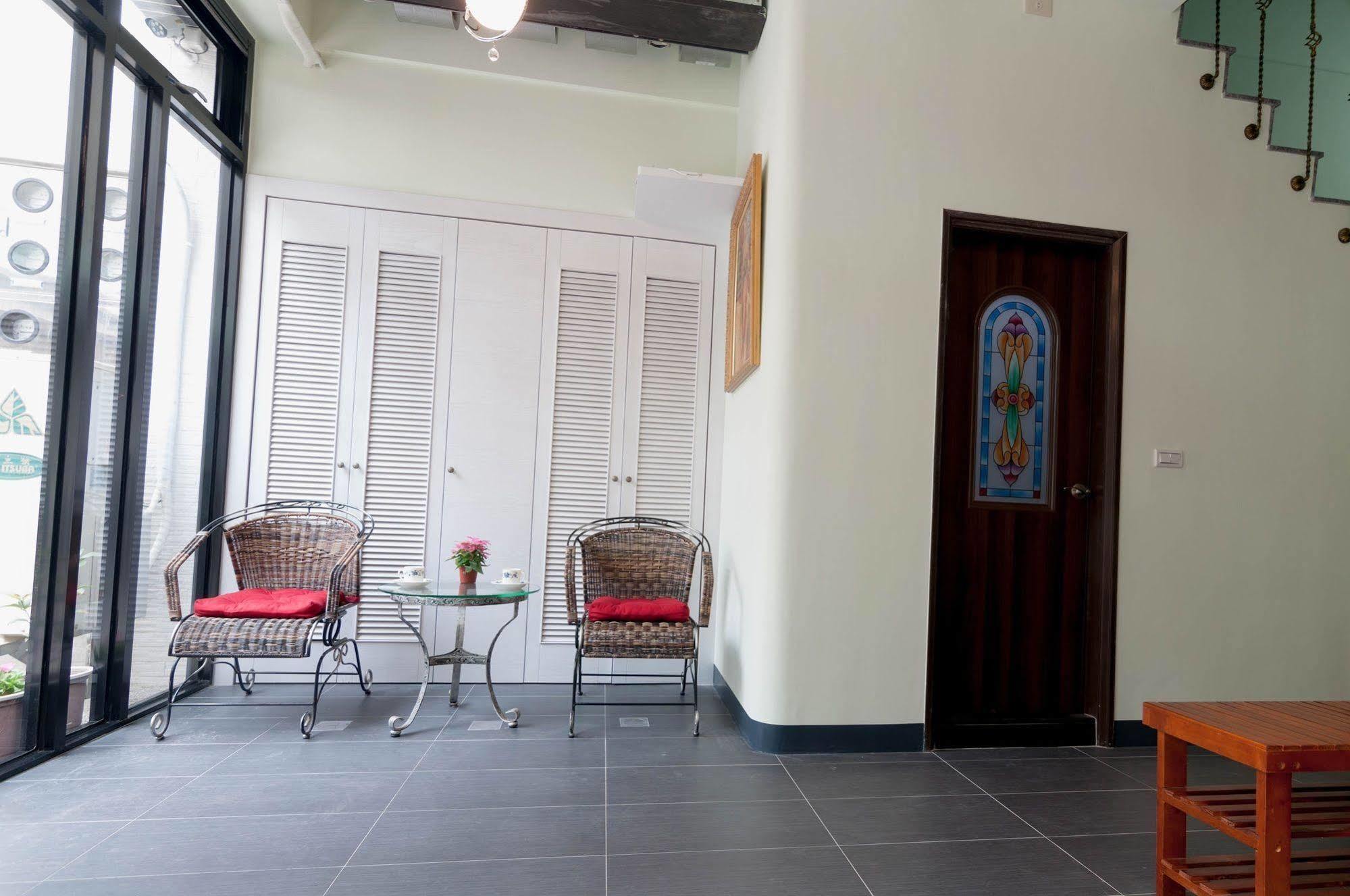 Zhizhu Homestay Tainan Bagian luar foto